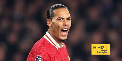 أول تعليق من فان دايك بعد تجديد عقده مع ليفربول