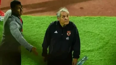 إمام عاشور: الشخص الذي ألقى الزجاجات على الكولر ليس من جمهور الأهلي.. وأعرب عن أمنيته في استمراره
