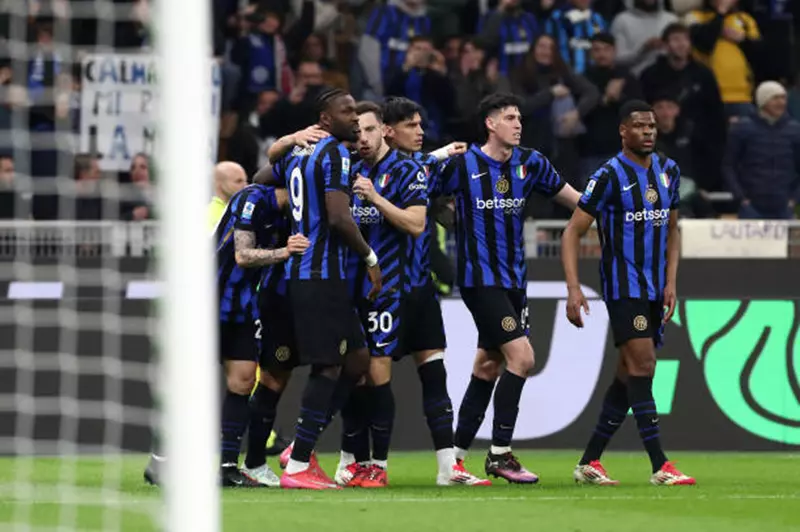 إنتر Milan يرتدي الشارات السوداء في مواجهة باريس سان جيرمان تكريمًا لذكرى بيليجريني