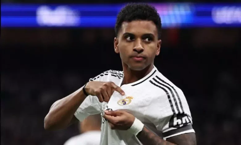 ماركا: رودريجو يؤكد لريال مدريد عزيمته على الاستمرار مع الفريق