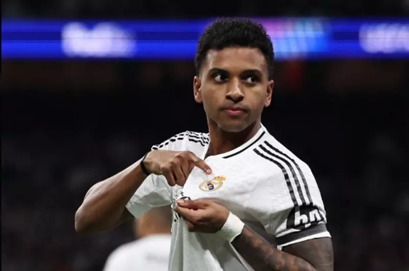 ماركا: رودريجو يؤكد لريال مدريد عزيمته على الاستمرار مع الفريق