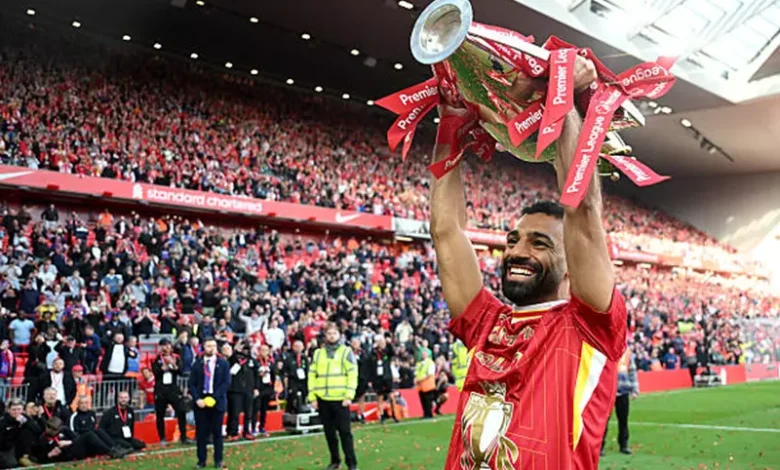 أسطورة مانشستر يونايتد: محمد صلاح رائد الأحق بالكرة الذهبية