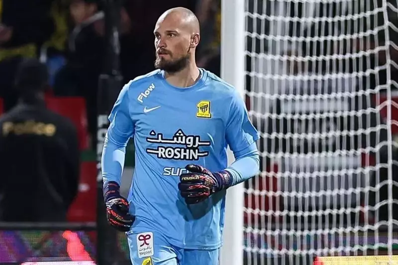 إصابة رايكوفيتش تُحفّز الاتحاد للتعاقد مع حارس الرائد