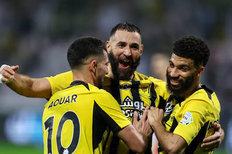 اتحاد جدة يستكشف خيارات جديدة لتعزيز صفوفه بعد رحيل المحترف الشاب