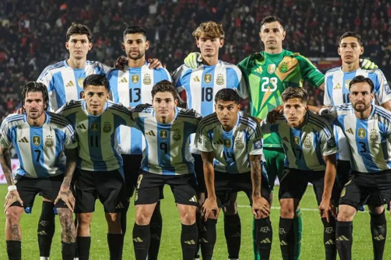 الأرجنتين تحقق الفوز على تشيلي في تصفيات كأس العالم بحضور ميسي البديل وماستانتونو الأصغر