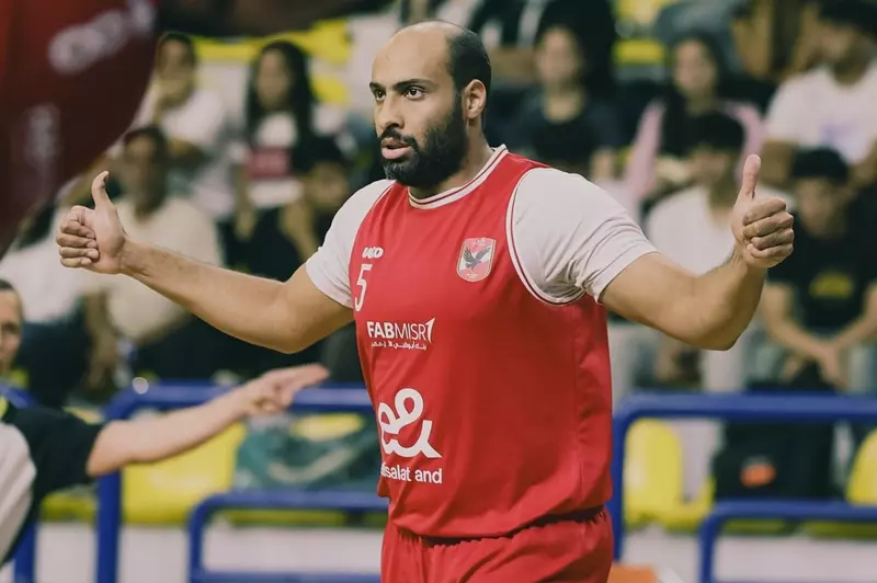 الأهلي يُتوج بلقب الدوري ويحقق رباعية تاريخية بعد 25 عامًا من الانتظار
