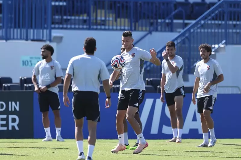 الاستعدادات تنطلق: الأهلي يكثف تدريباته قبيل مواجهة إنتر ميامي في افتتاح المونديال