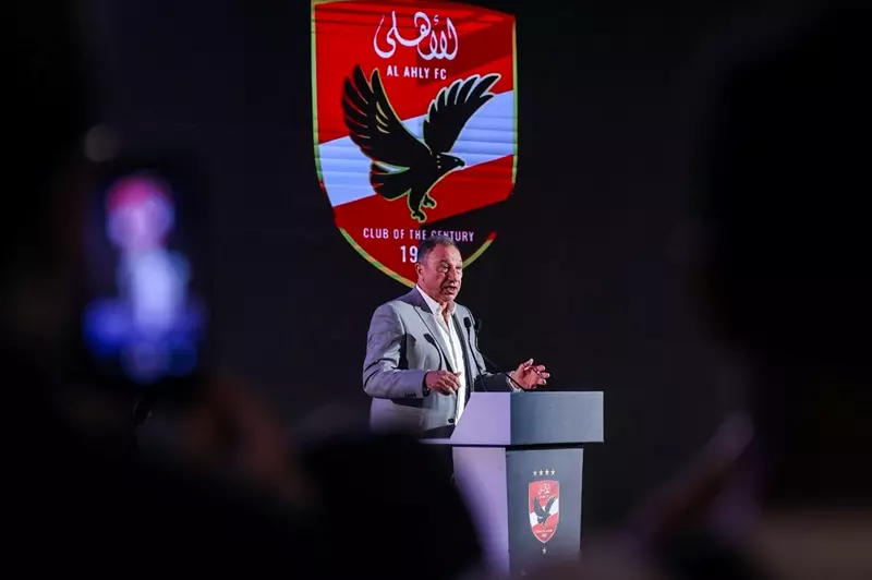 الخطيب يُشيد بجمهور الأهلي ويكشف مصادر التمويل للنادي