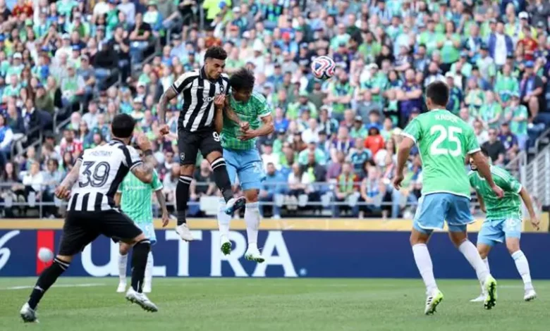 بوتافوجو يتوج بلقب كأس العالم للأندية بعد انتصار مثير على سياتل