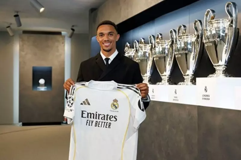 تحدث بالإسبانية وتفاصيل هدف برشلونة: أبرز أحداث ظهور أرنولد الأول مع ريال مدريد
