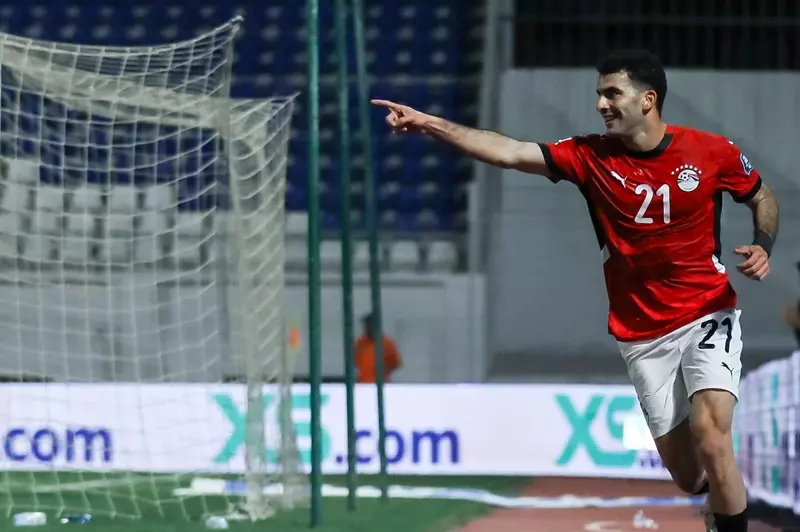 تداعيات قانونية: حق زيزو في فسخ عقده مع الزمالك للانتقال إلى الأهلي في المونديال