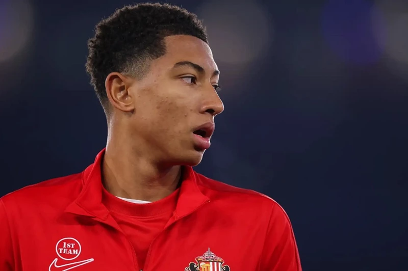 جوب بيلينجهام يعكس مسيرة شقيقه جود مع اقترابه من بوروسيا دورتموند