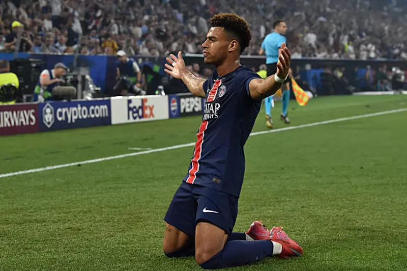 دوي يتألق بـ9 أهداف ويُتوّج بجائزة أفضل لاعب شاب في دوري أبطال أوروبا