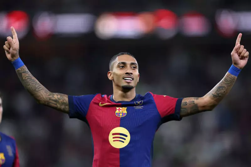 رافينيا يتوّج بلقب أفضل لاعب في الدوري الإسباني لموسم 2024/2025 رسميًا