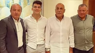 زيزو: حسين لبيب قدم لي عرضًا لتجديد العقد بـ "فيلا" ووالدي يستحق الحصول على عمولة.