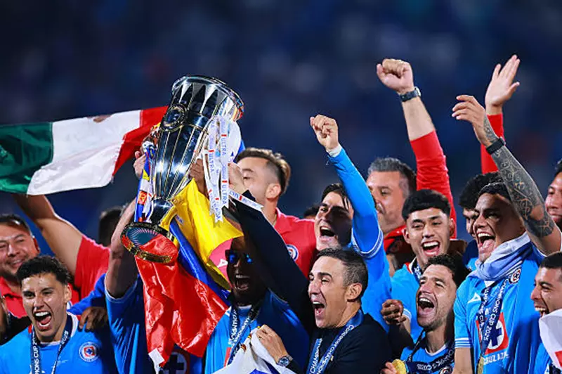 كروز أزول يكمل قائمة المتأهلين إلى كأس إنتركونتيننتال 2025 بعد تأهله كخامس بطل لكأس ليبرتادوريس