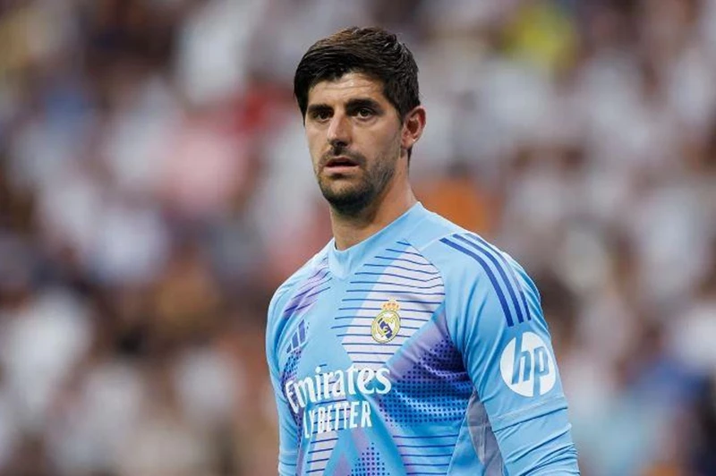 كورتوا: الالتزام التام تجاه كأس العالم للأندية وريال مدريد يواصل السعي نحو الألقاب.