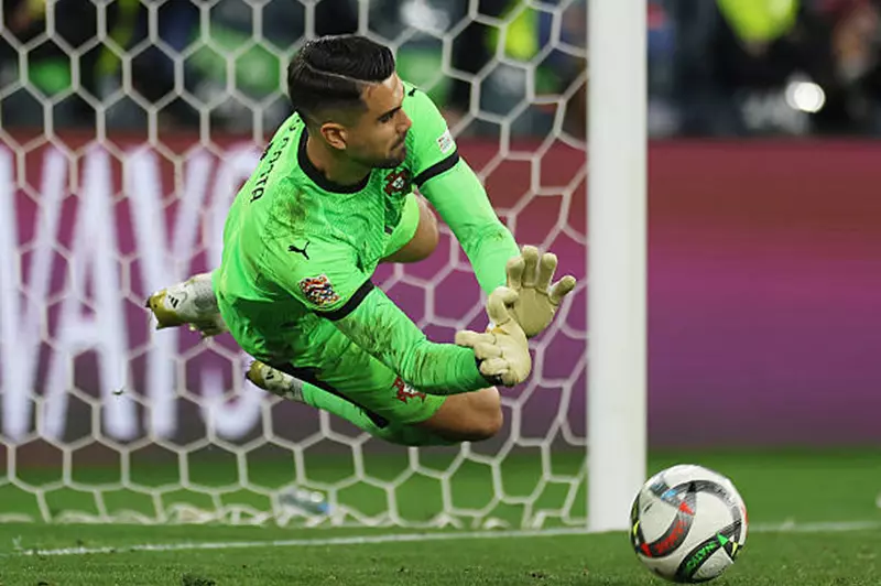 "كوستا يتألق بقفازاته: البرتغال تحصد لقب دوري الأمم الأوروبية على حساب الأهلي" (فيديو)