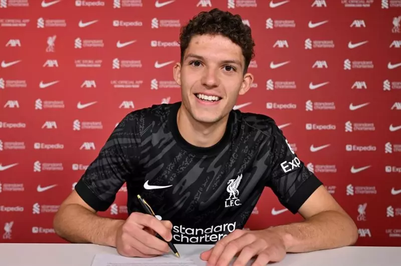 ليفربول يعلن عن التعاقد الرسمي مع الحارس أرمين بيكسي