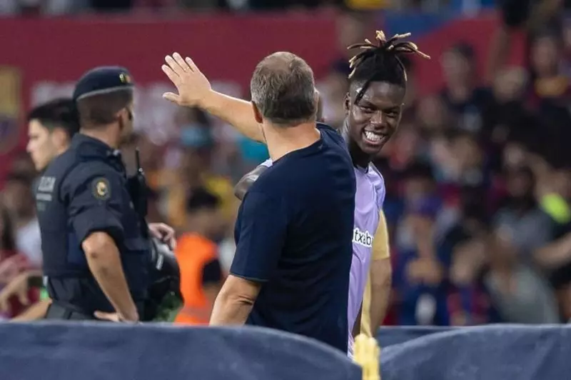 محادثات وكيل نيكو ويليامز مع ديكو: برشلونة يخطو نحو ضم اللاعب الشاب
