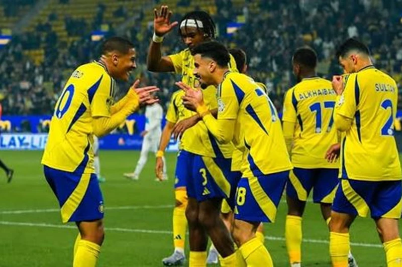 مدافع النصر يرفض عرض التجديد: خطوات مستقبلية مثيرة في الأفق