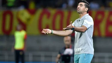 مدرب بالميراس يعبر عن غضبه إثر اشتباك مع مصور وصحفي قبيل انطلاق كأس العالم للأندية