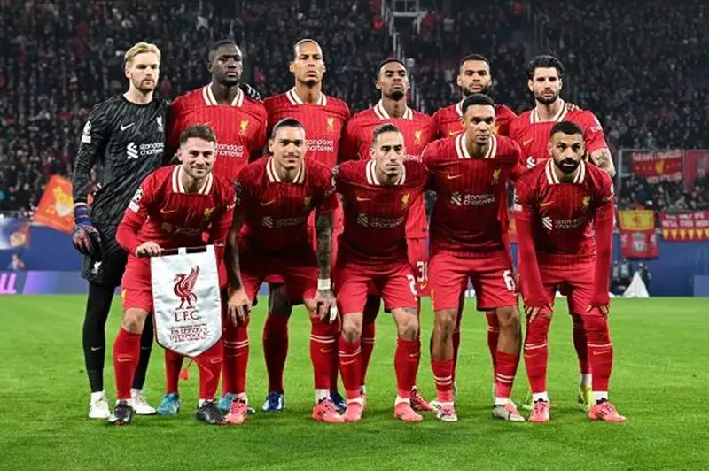 مفاوضات متطورة.. حارس ليفربول يترقب وجهة جديدة مثيرة