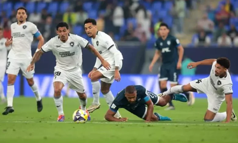 مواجهة مثيرة: كيمارايس ضد موسوفسكي في كأس العالم للأندية - تشكيلتي بوتافوجو وسياتل