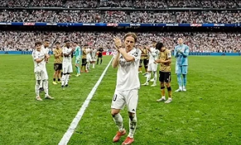 مودريتش في طريقه للانضمام إلى صفوف ميلان الإيطالي