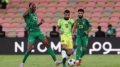 هزيمة مؤلمة للأخضر على أرضه: أستراليا تضرب موعداً مع السعودية في ملحق كأس العالم 2026