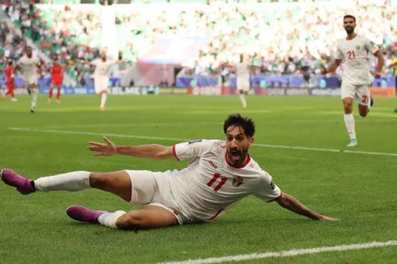 يزن النعيمات يكشف تفاصيل مفاوضات الزمالك: هل فقدت الناس مخافة الله؟